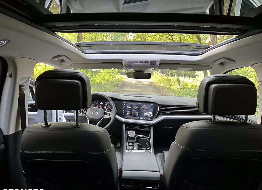 Volkswagen Touareg cena 363900 przebieg: 12000, rok produkcji 2022 z Rogoźno małe 301